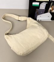 ユニセックスキャンバスショルダーバッグ ウォッシュド加工 多ポケット 大容量 - 画像 (13)