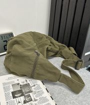 ユニセックスキャンバスショルダーバッグ 収納力抜群 リラックスカジュアル 通学対応 - 画像 (13)