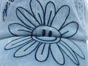 レディースデニムキャップ ウォッシュド加工 ひまわり刺繍 カジュアルスタイル - 画像 (10)